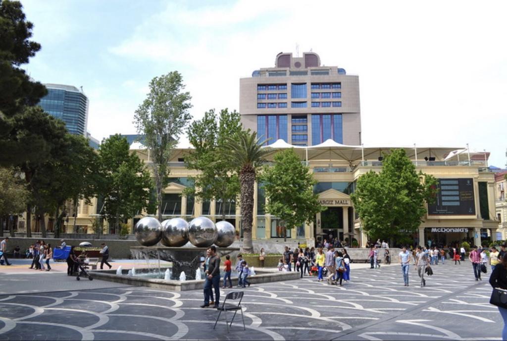 Check-In Apartment Near Fountain Square Vidadi Str Baku Ngoại thất bức ảnh