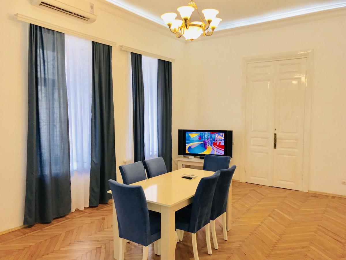 Check-In Apartment Near Fountain Square Vidadi Str Baku Phòng bức ảnh
